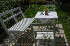 Table For 4 Please [TOPIC: Empty Chairs And Benches]