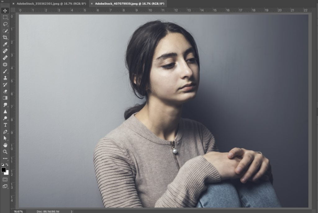 Blend If trong Lightroom và Photoshop là một tính năng mạnh mẽ giúp bạn tạo ra những hiệu ứng ảnh độc đáo và lạ mắt. Chỉ cần chọn cho mình các hiệu ứng ảnh yêu thích và sử dụng những công cụ mà Blend If cung cấp, bạn sẽ tạo ra những tác phẩm nghệ thuật đẹp mắt hơn. Hãy cùng khám phá công cụ Blend If trong Lightroom và Photoshop để có những trải nghiệm thú vị.